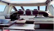 Azimut Mojito -  Salon and Pilot house